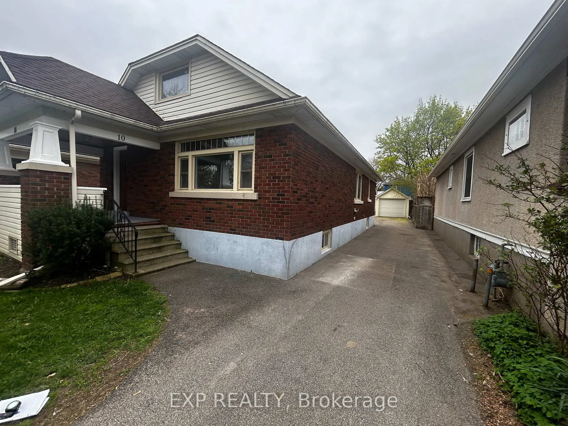 Photo 3 of 10 Junkin Street, St. Catharines, Downtown — HOMEH