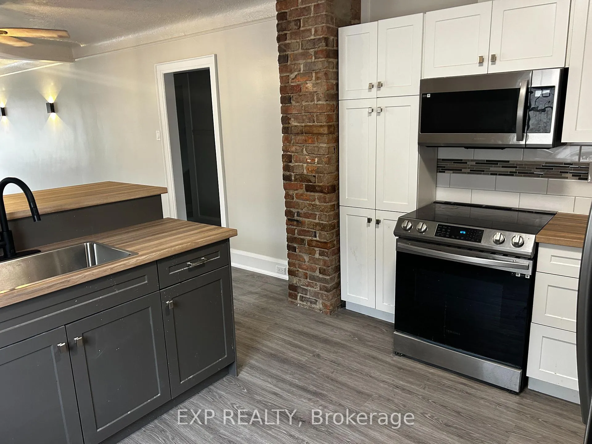 Photo 11 of 10 Junkin Street, St. Catharines, Downtown — HOMEH