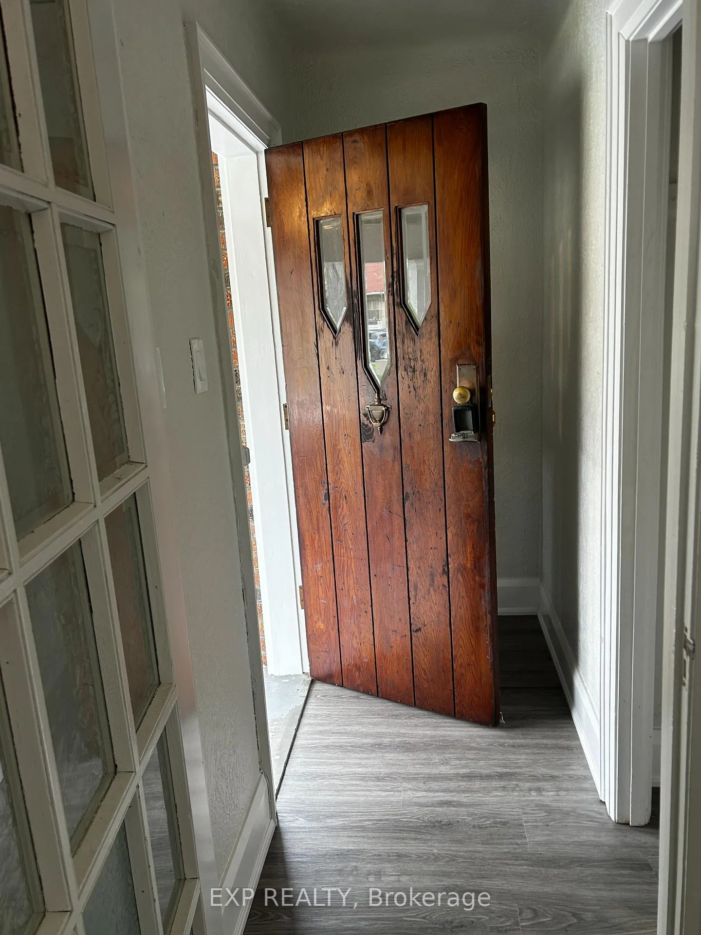 Photo 21 of 10 Junkin Street, St. Catharines, Downtown — HOMEH