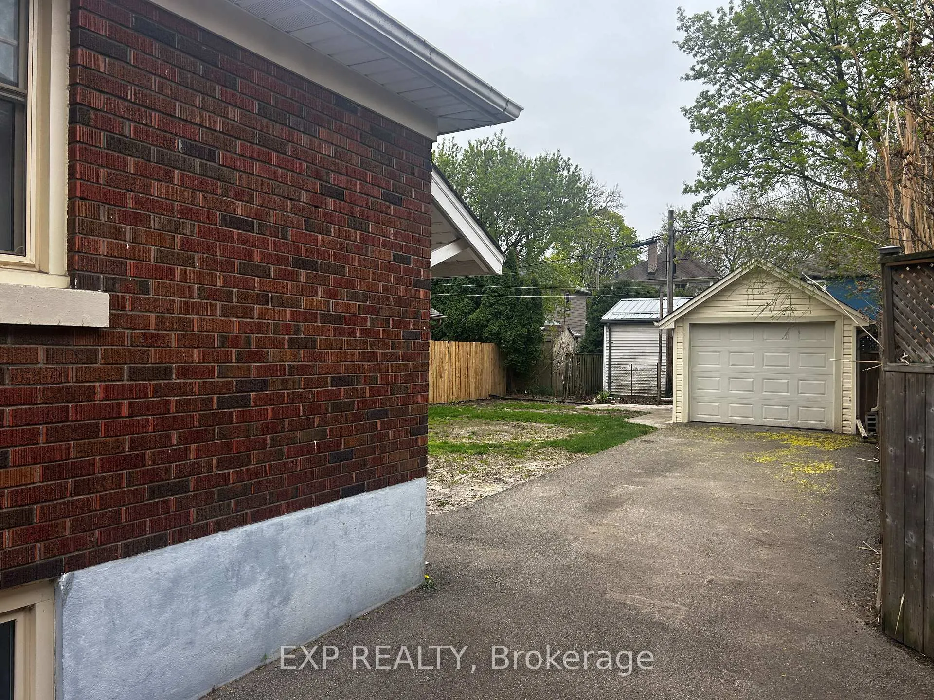 Photo 25 of 10 Junkin Street, St. Catharines, Downtown — HOMEH