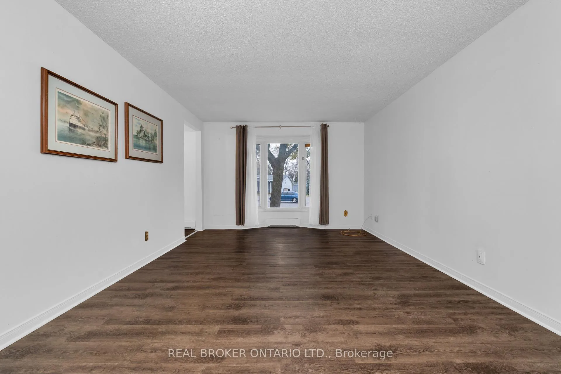 Photo 21 of 8 Maple Leaf Terrace, Innisfil, Cookstown — HOMEH
