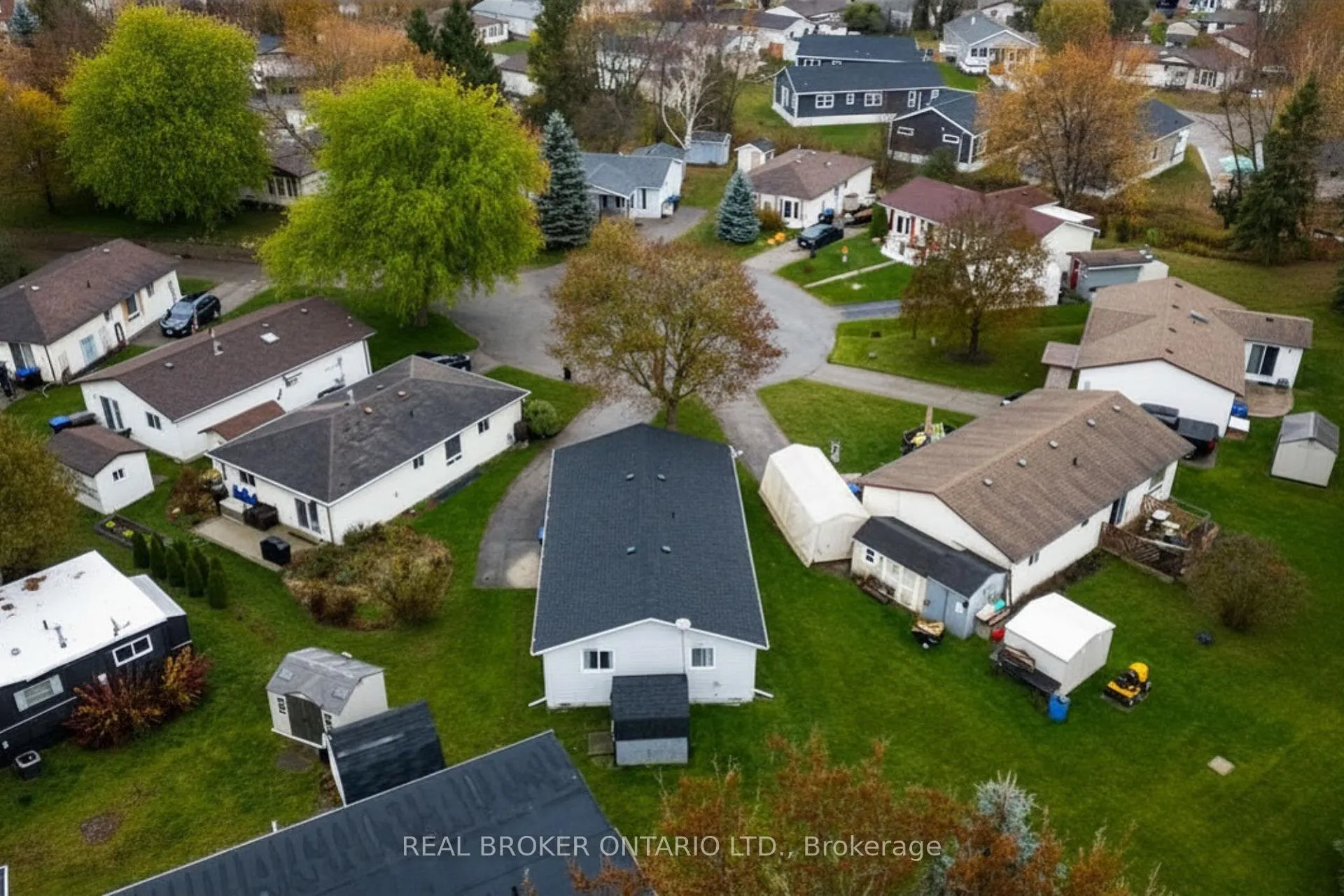 Photo 34 of 8 Maple Leaf Terrace, Innisfil, Cookstown — HOMEH