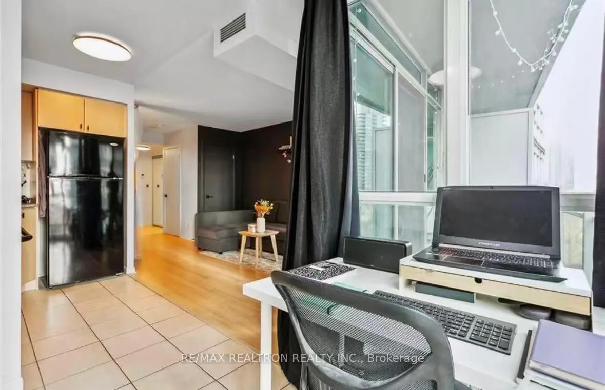 Photo 5 of Unit 710, 185 Legion Road N, Etobicoke, Mimico — HOMEH