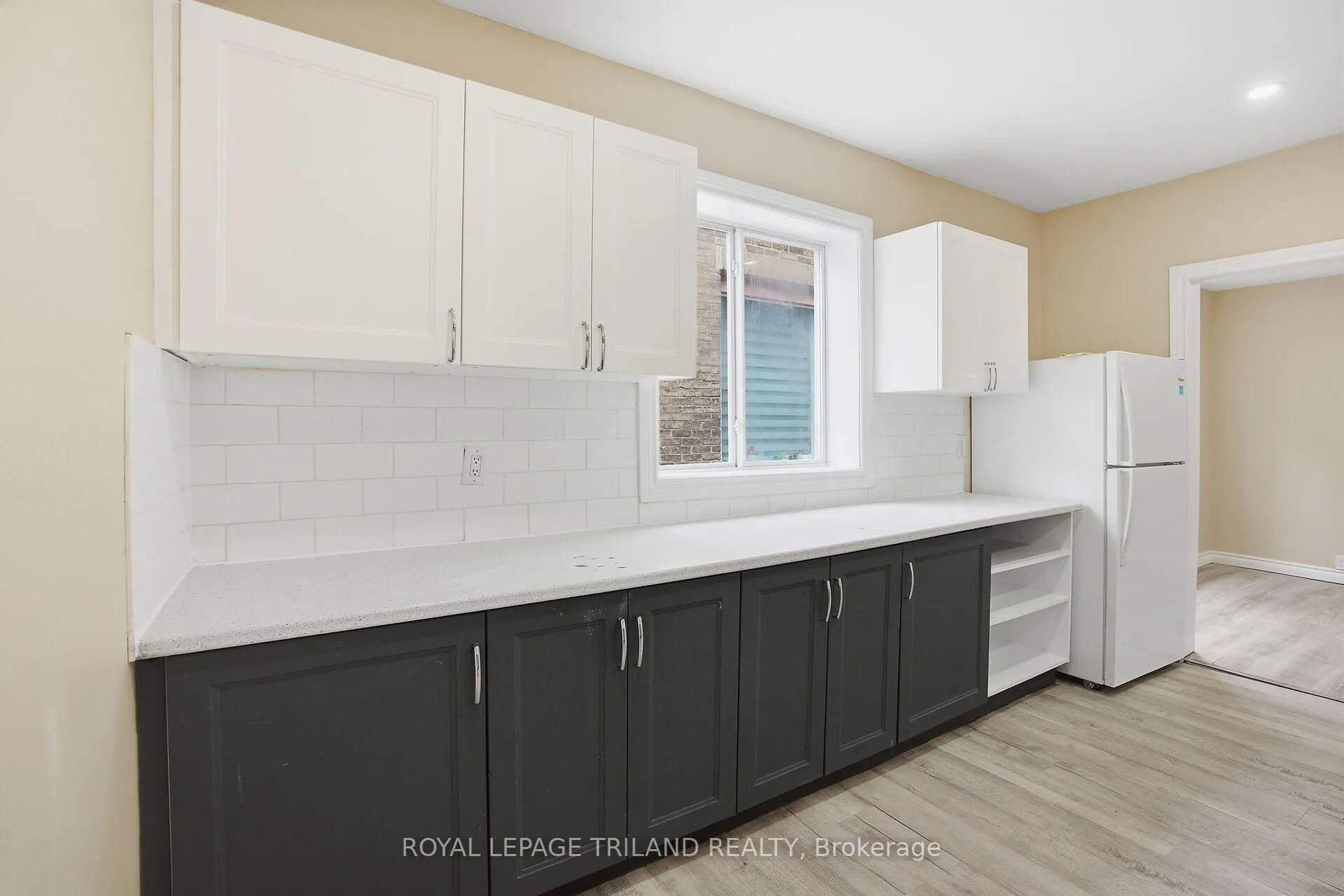 Photo 6 of 151 Waterloo Street, London, East K — HOMEH