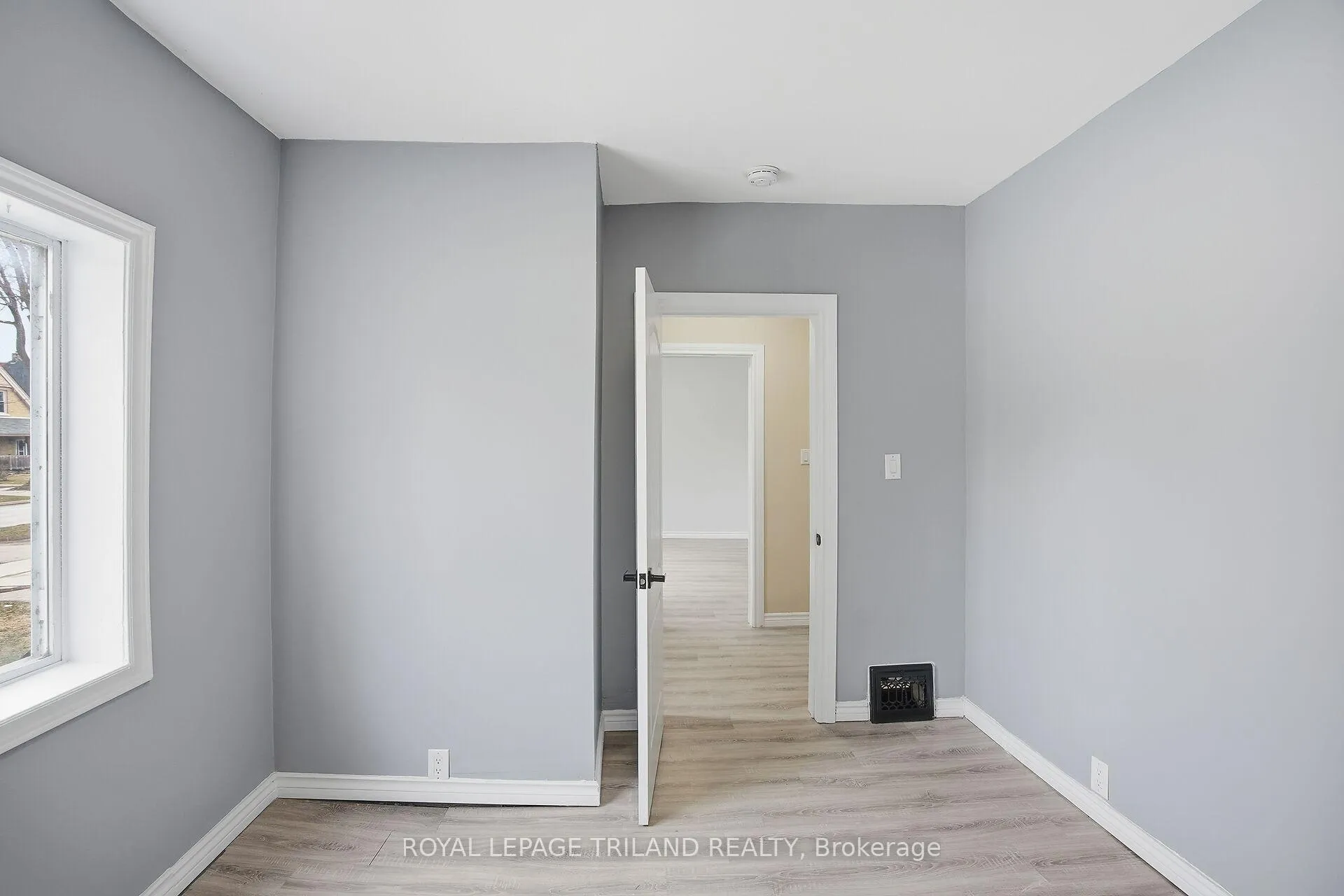 Photo 18 of 151 Waterloo Street, London, East K — HOMEH