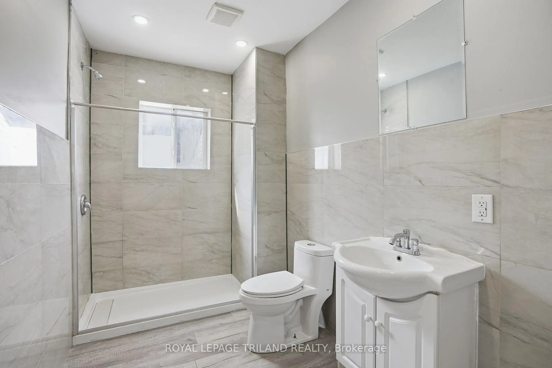 Photo 19 of 151 Waterloo Street, London, East K — HOMEH