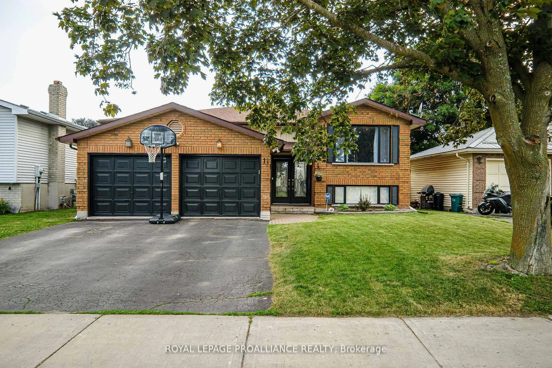 Photo 1 of 11 Springbrook Crescent, Belleville, Belleville Ward — HOMEH