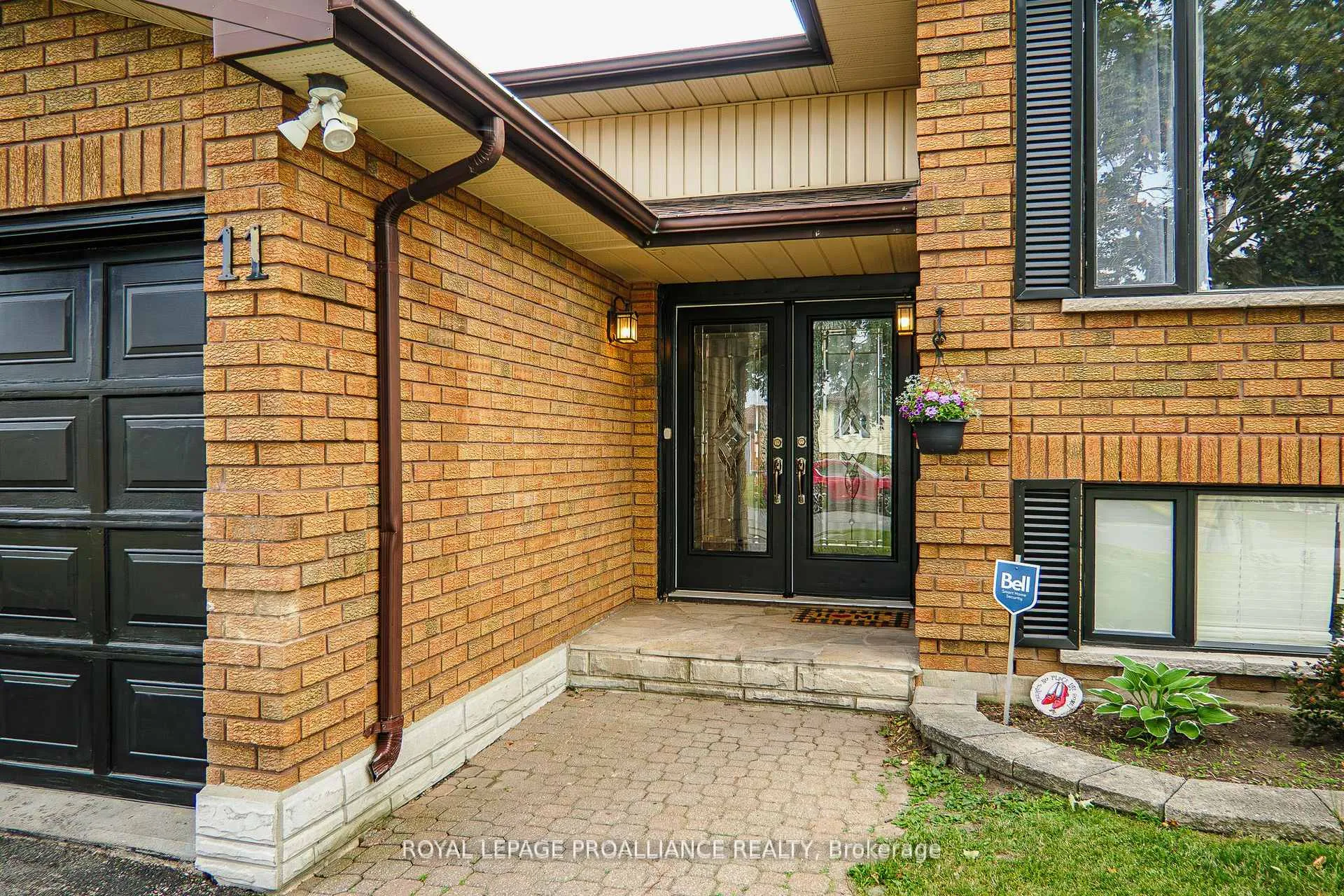 Photo 6 of 11 Springbrook Crescent, Belleville, Belleville Ward — HOMEH