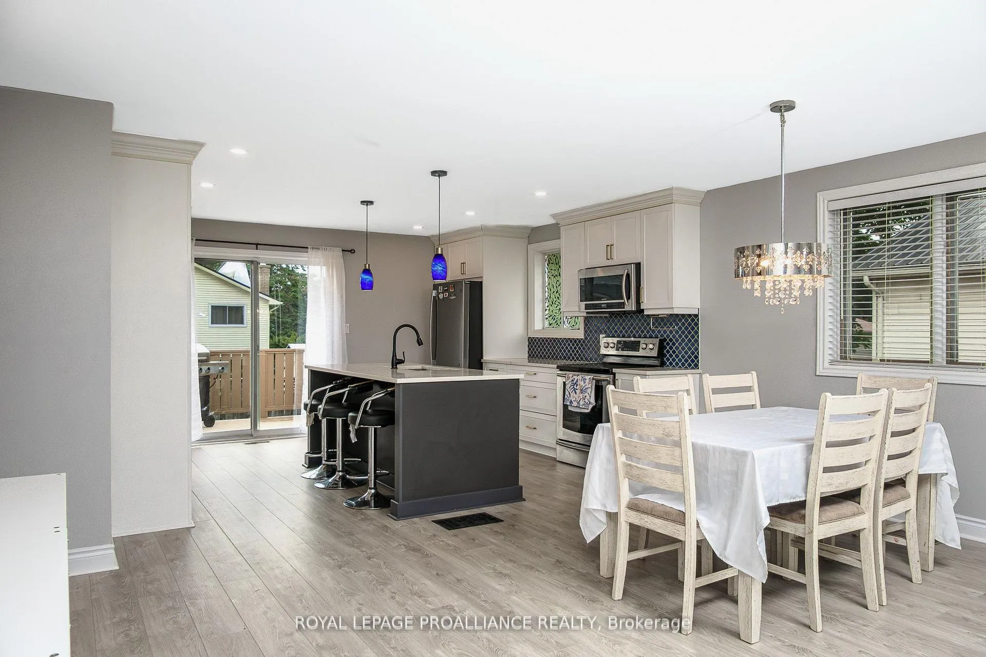 Photo 8 of 11 Springbrook Crescent, Belleville, Belleville Ward — HOMEH