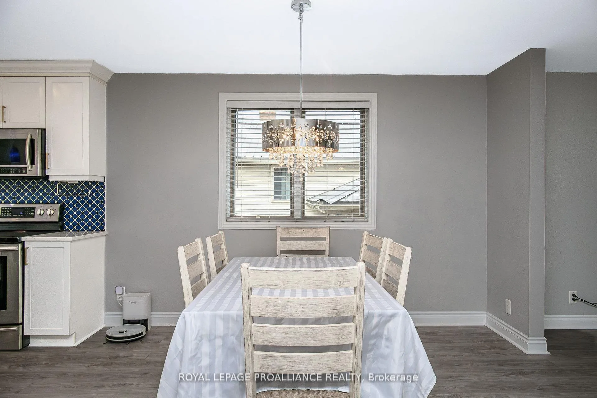 Photo 9 of 11 Springbrook Crescent, Belleville, Belleville Ward — HOMEH