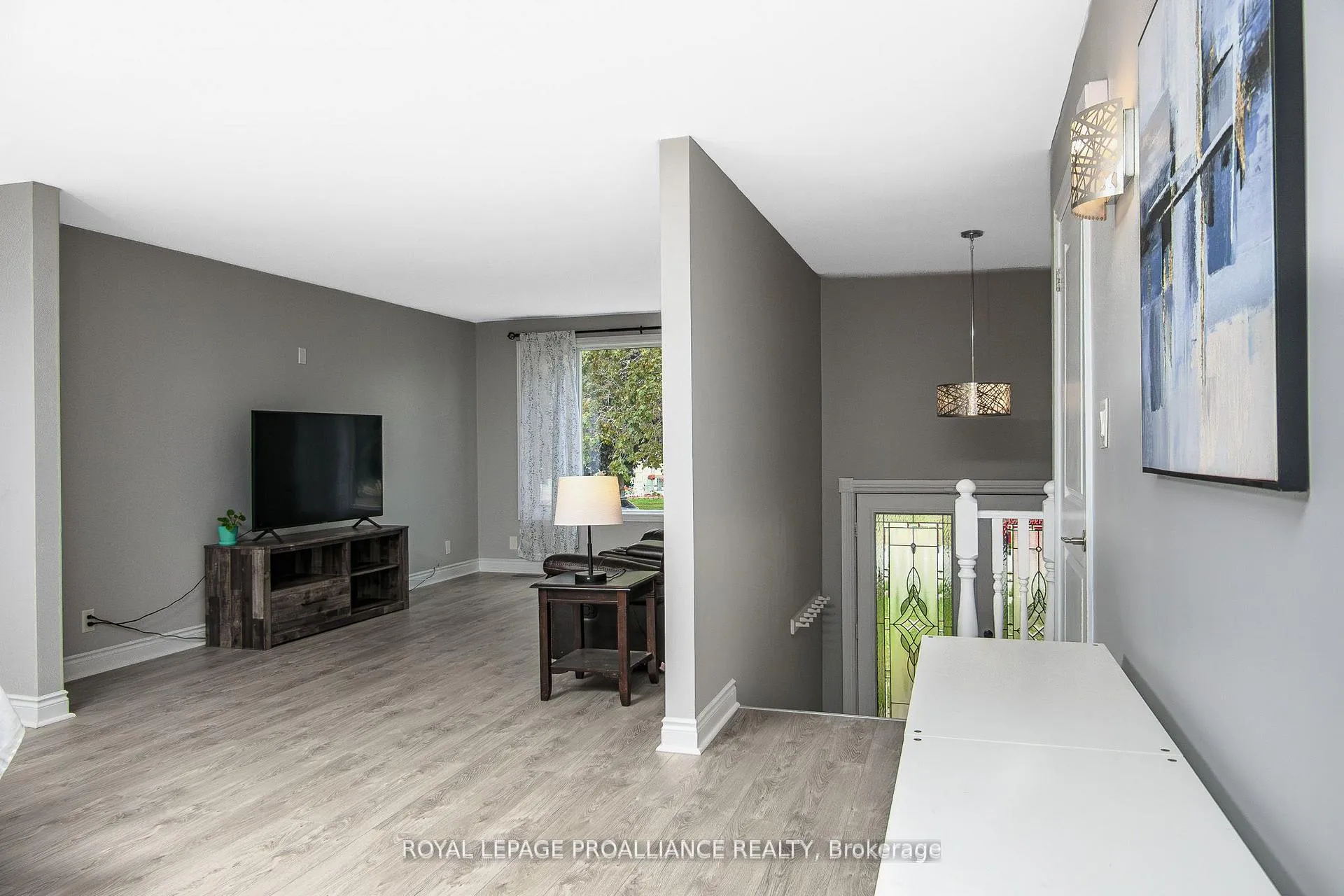 Photo 10 of 11 Springbrook Crescent, Belleville, Belleville Ward — HOMEH