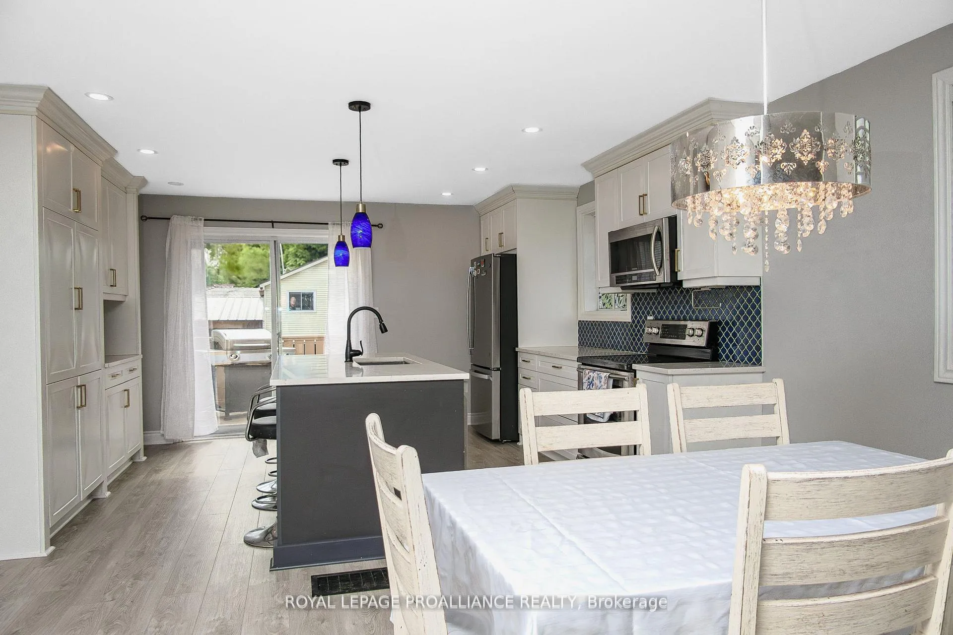 Photo 14 of 11 Springbrook Crescent, Belleville, Belleville Ward — HOMEH