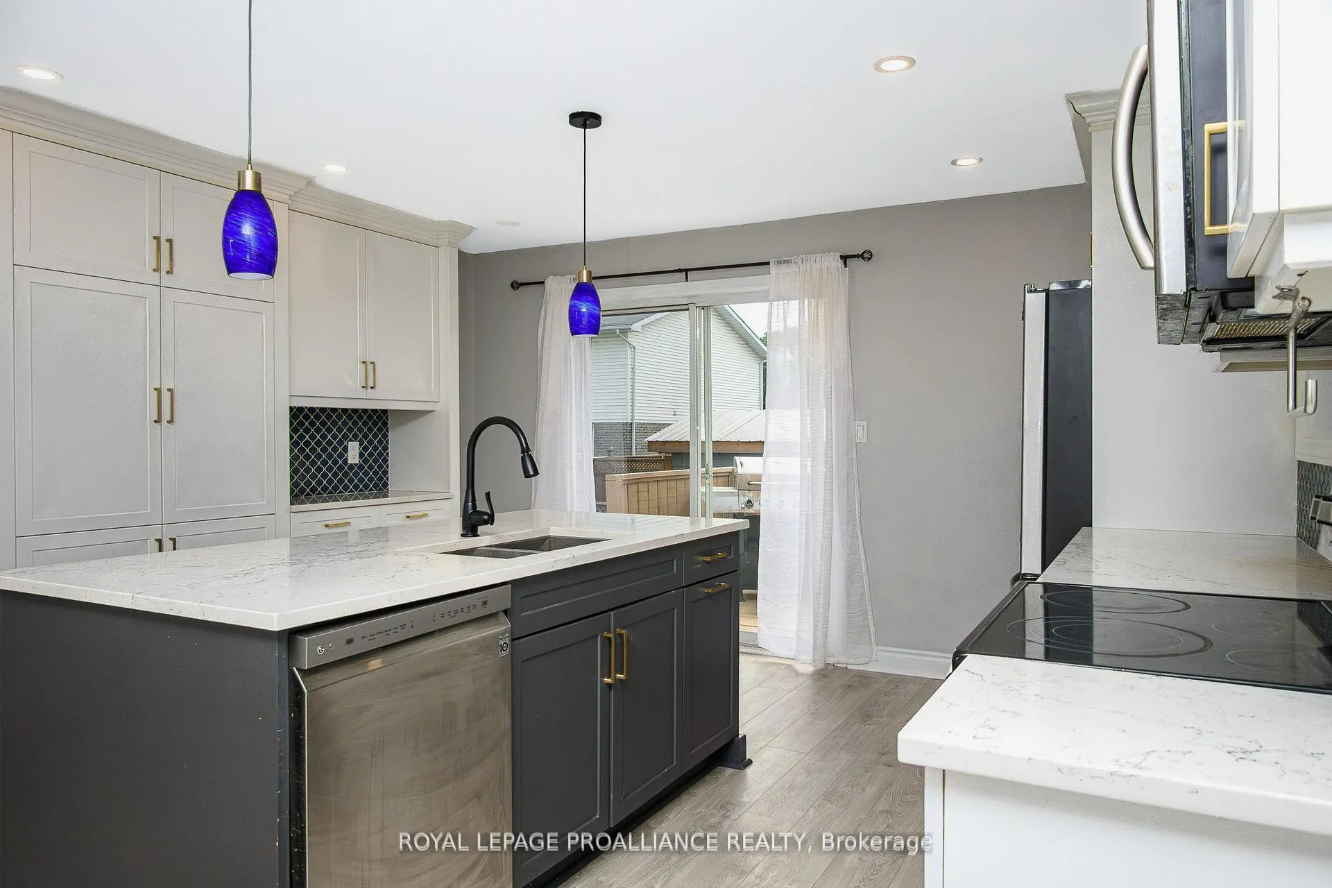 Photo 17 of 11 Springbrook Crescent, Belleville, Belleville Ward — HOMEH