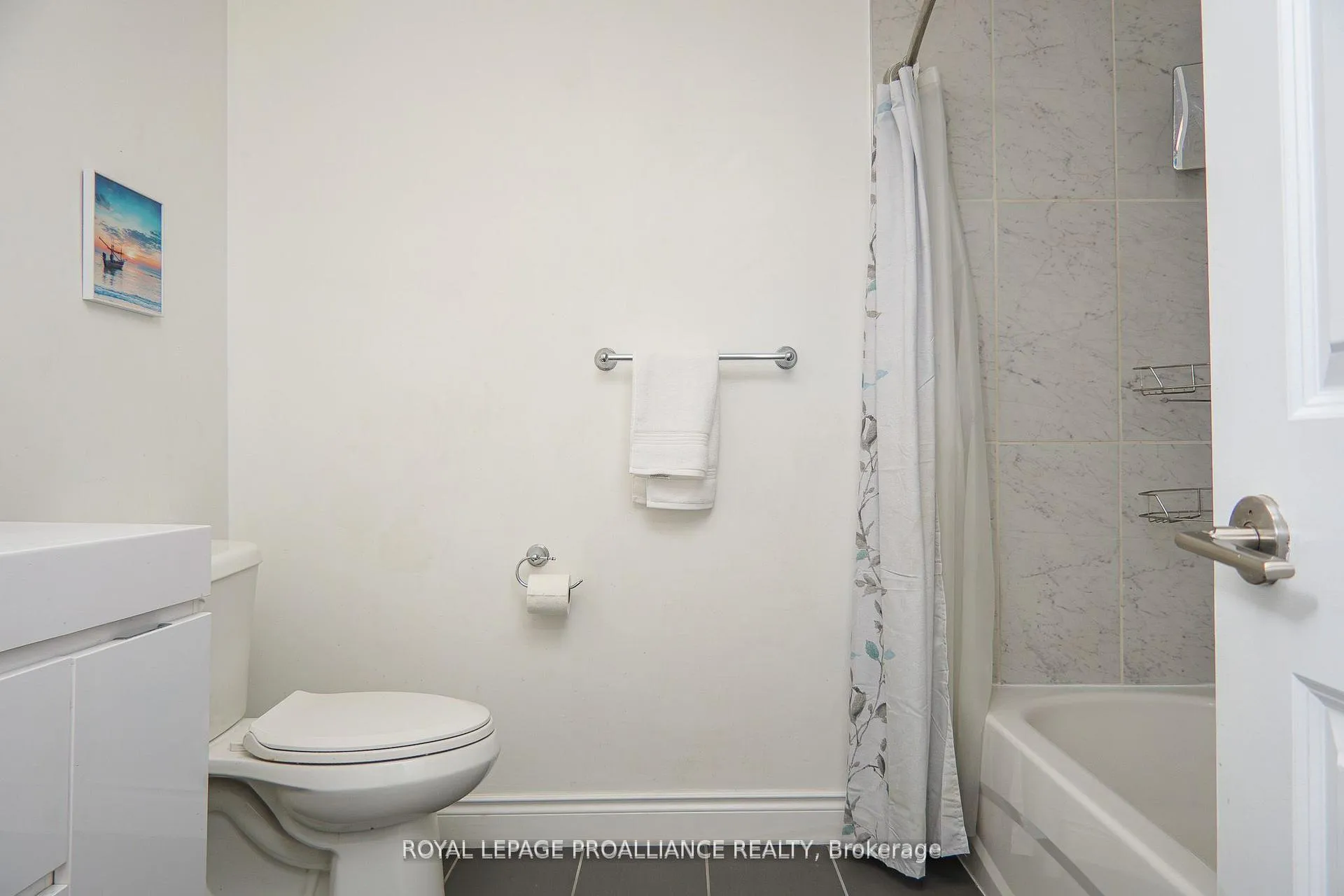 Photo 26 of 11 Springbrook Crescent, Belleville, Belleville Ward — HOMEH