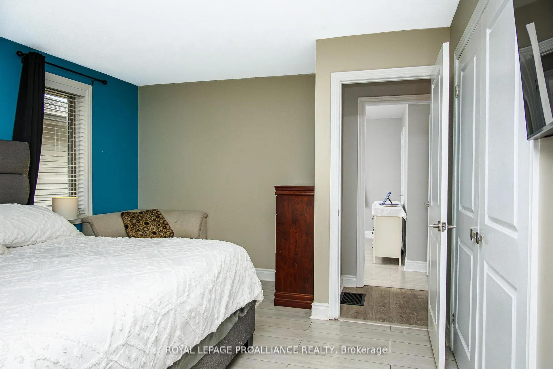Photo 28 of 11 Springbrook Crescent, Belleville, Belleville Ward — HOMEH