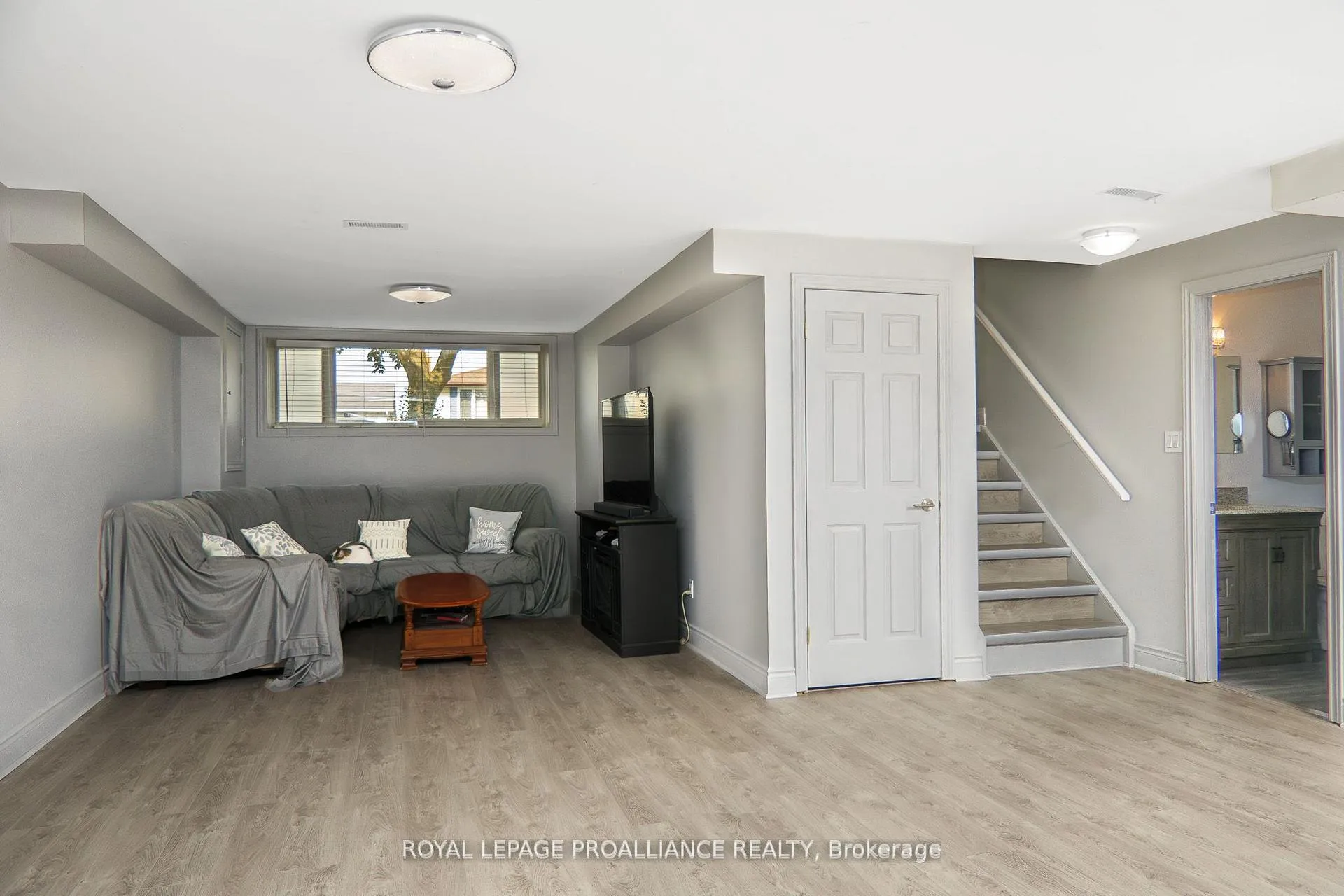 Photo 31 of 11 Springbrook Crescent, Belleville, Belleville Ward — HOMEH