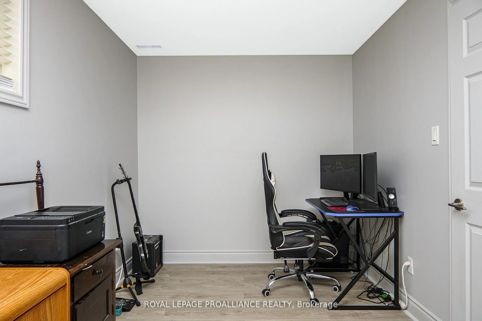 Photo 37 of 11 Springbrook Crescent, Belleville, Belleville Ward — HOMEH
