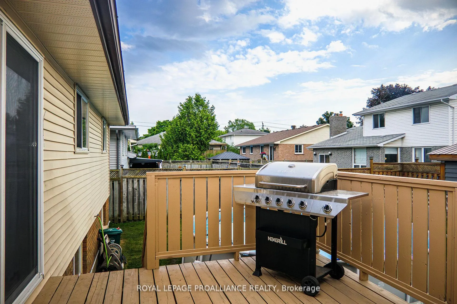 Photo 40 of 11 Springbrook Crescent, Belleville, Belleville Ward — HOMEH