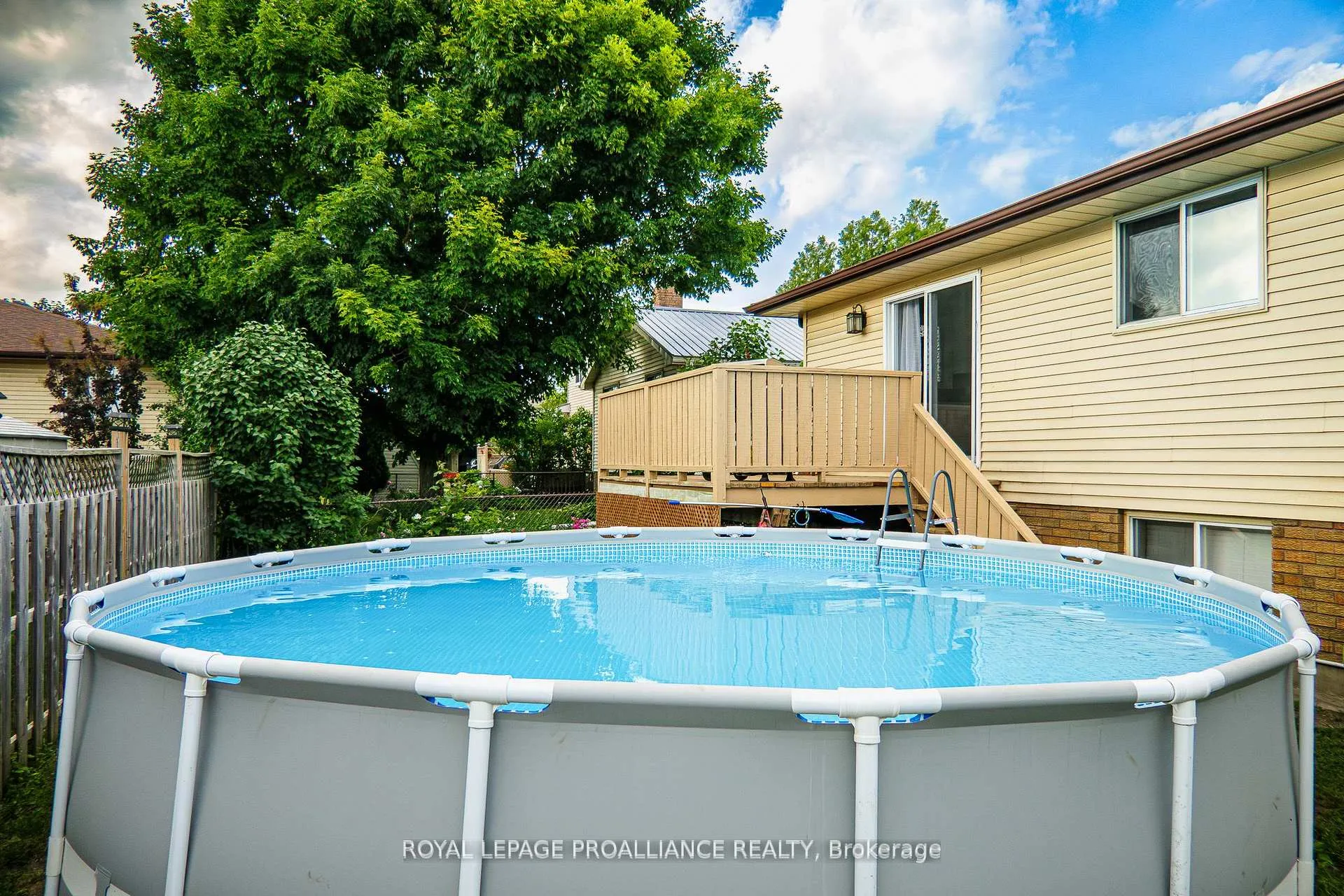 Photo 42 of 11 Springbrook Crescent, Belleville, Belleville Ward — HOMEH