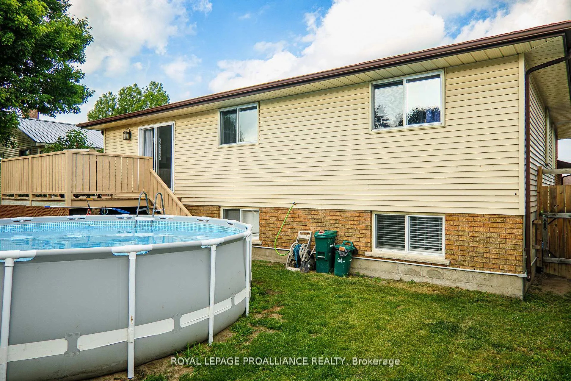 Photo 45 of 11 Springbrook Crescent, Belleville, Belleville Ward — HOMEH