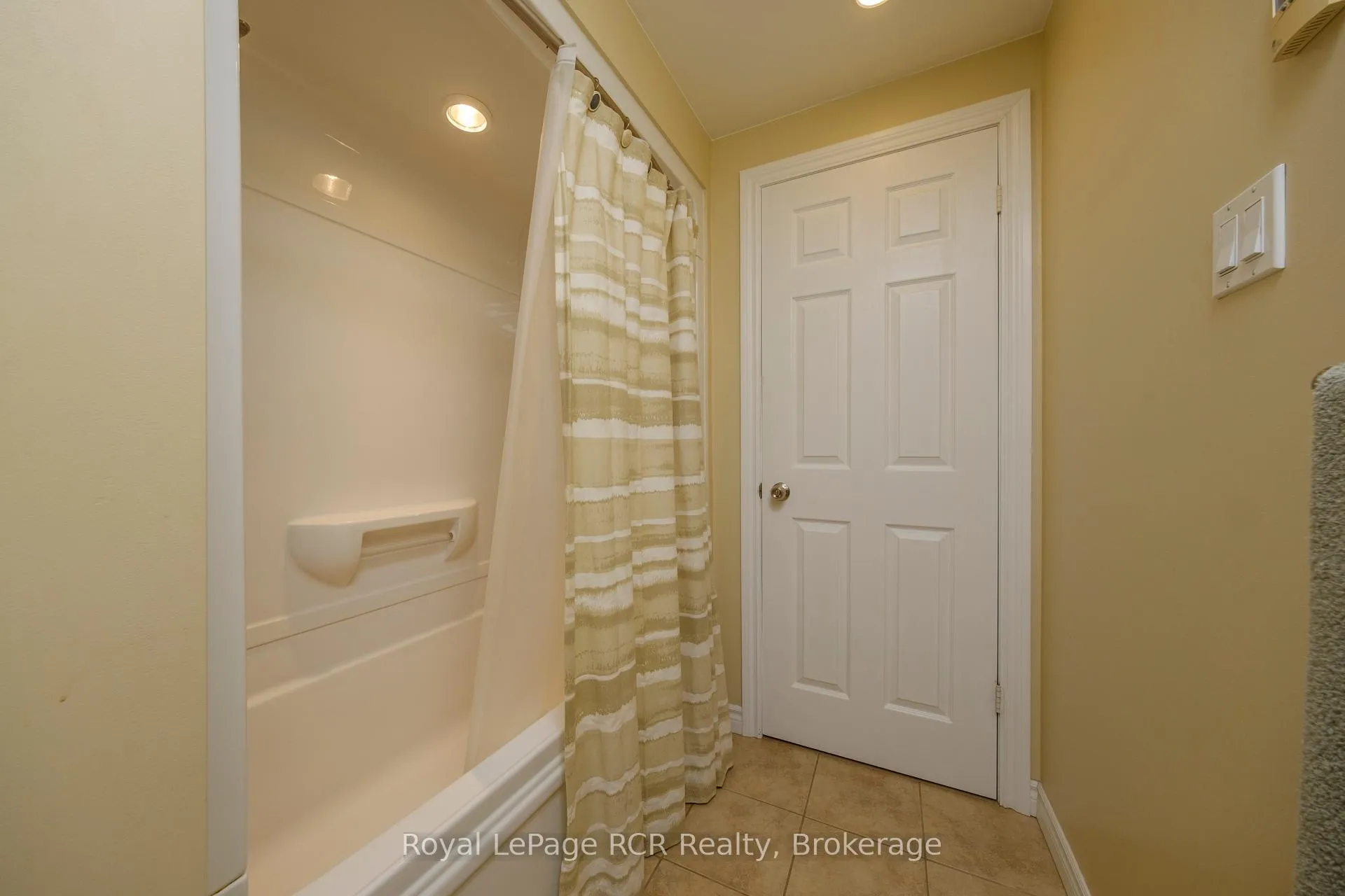 Photo 22 of 821 Mackendrick Drive, Kincardine — HOMEH