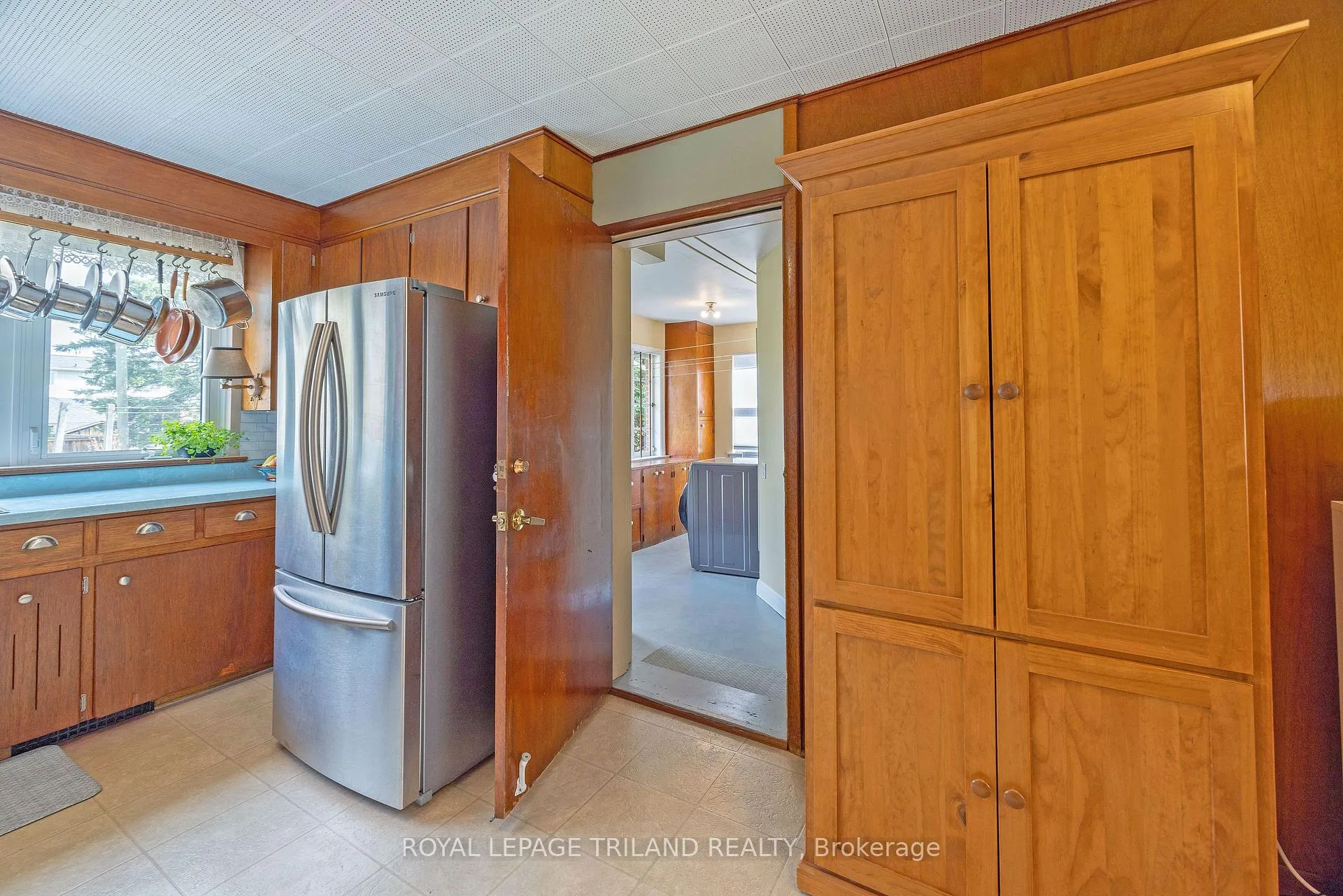 Photo 17 of 6 Rosel Crescent, London, South G — HOMEH