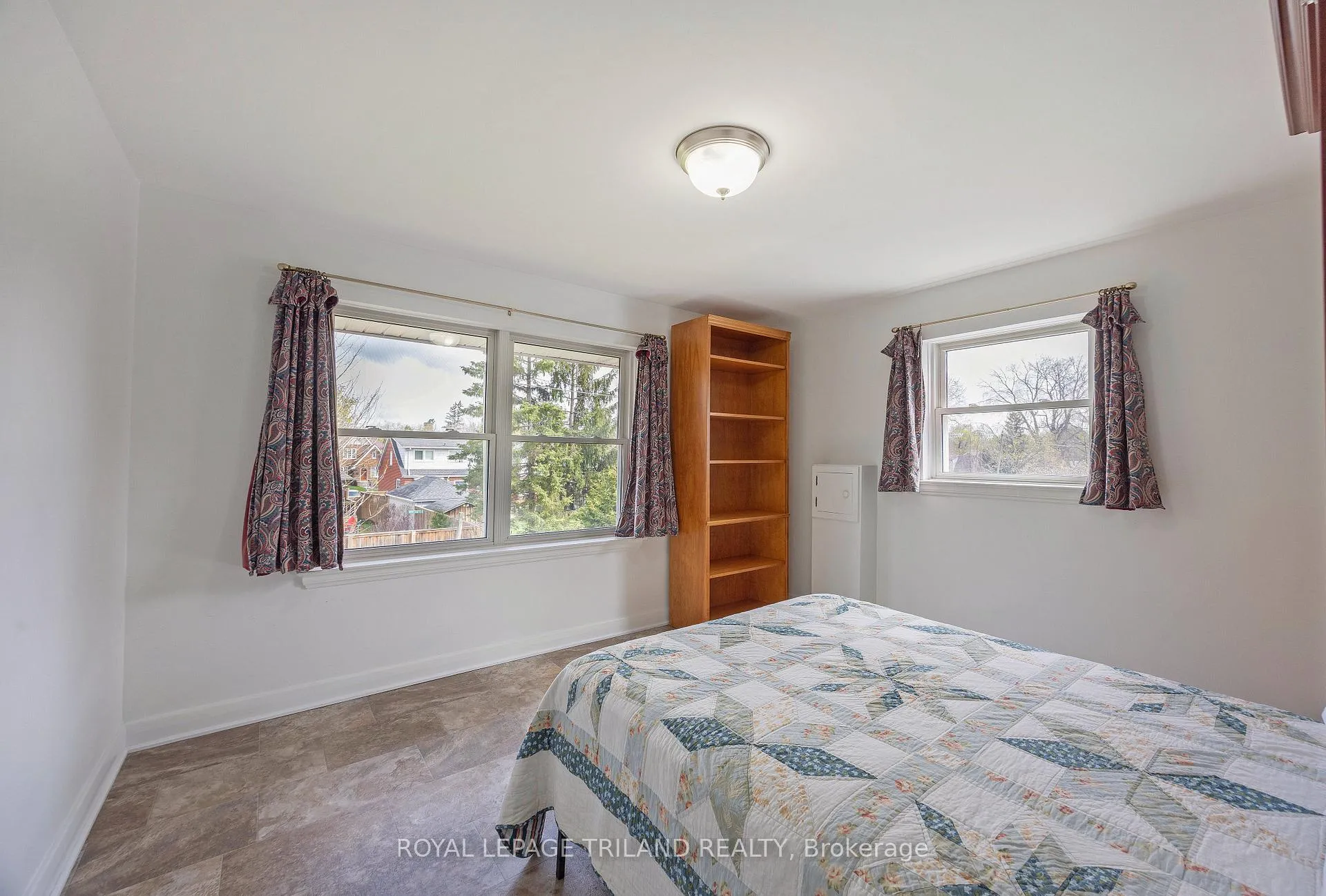 Photo 28 of 6 Rosel Crescent, London, South G — HOMEH
