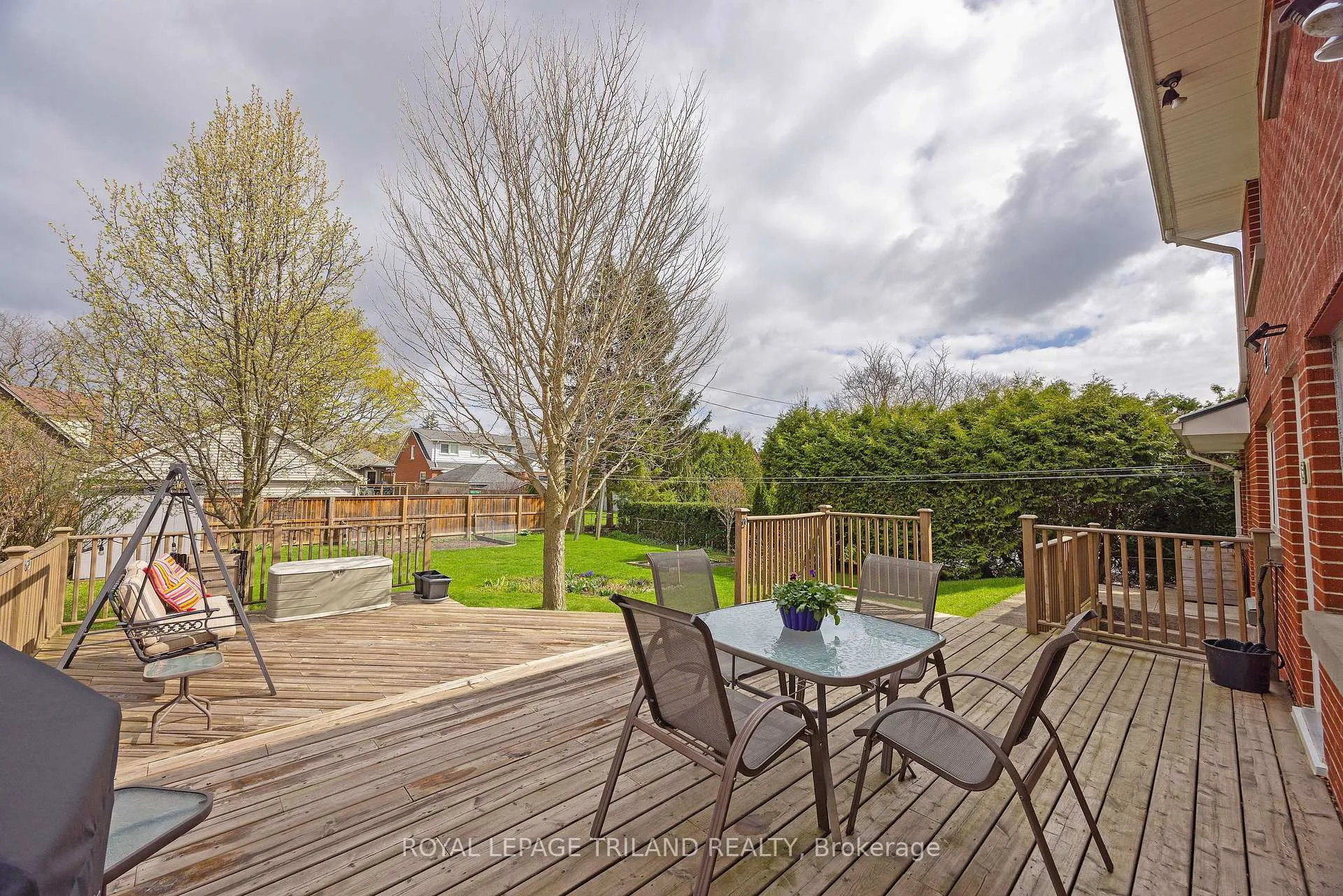 Photo 40 of 6 Rosel Crescent, London, South G — HOMEH