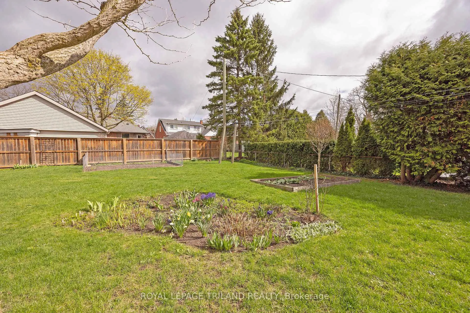 Photo 42 of 6 Rosel Crescent, London, South G — HOMEH