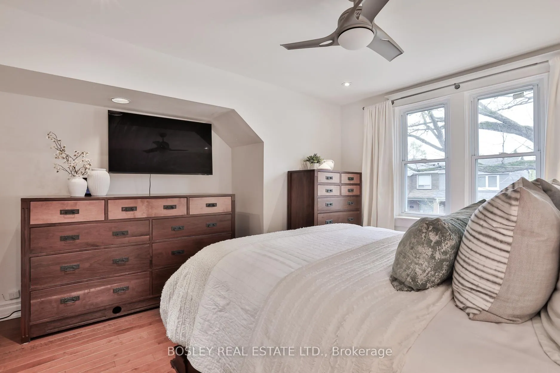 Photo 17 of 489 Balliol Street, Toronto, Mount Pleasant East — HOMEH
