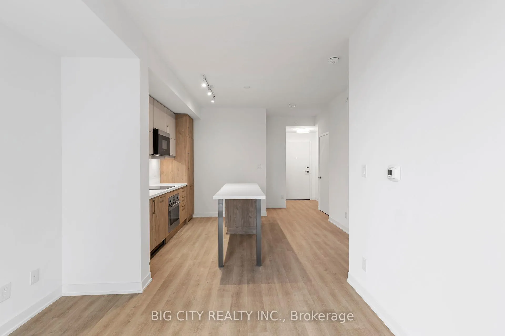 Photo 9 of Unit 517, 8119 Birchmount Road, Markham, Unionville — HOMEH