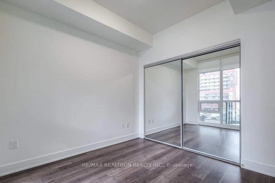 Photo 13 of Unit 612, 30 Roehampton Avenue, Toronto, Mount Pleasant West — HOMEH