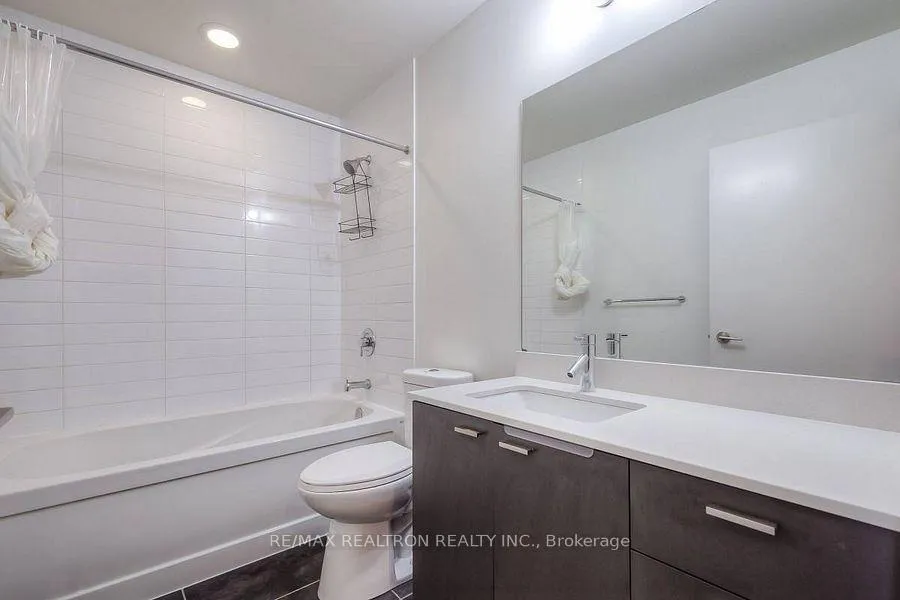 Photo 15 of Unit 612, 30 Roehampton Avenue, Toronto, Mount Pleasant West — HOMEH