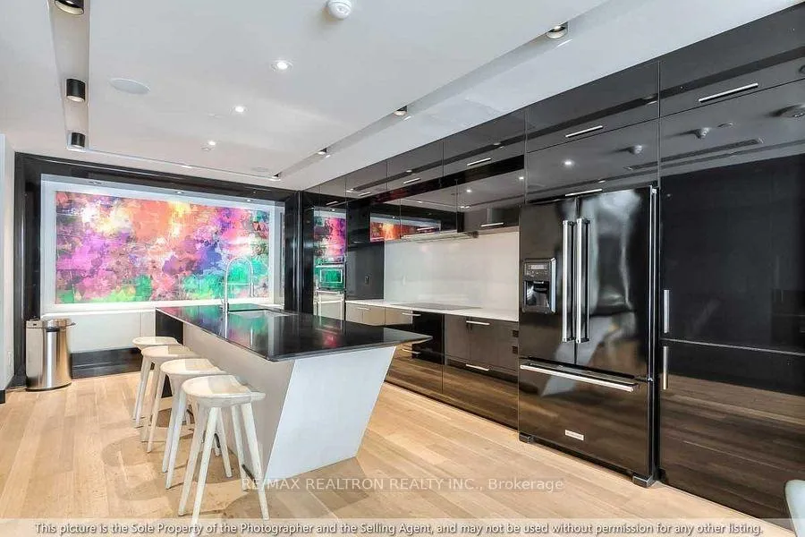 Photo 23 of Unit 612, 30 Roehampton Avenue, Toronto, Mount Pleasant West — HOMEH