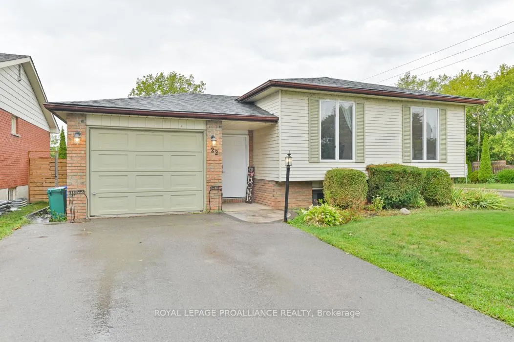 Front of 22 Briarwood Crescent
