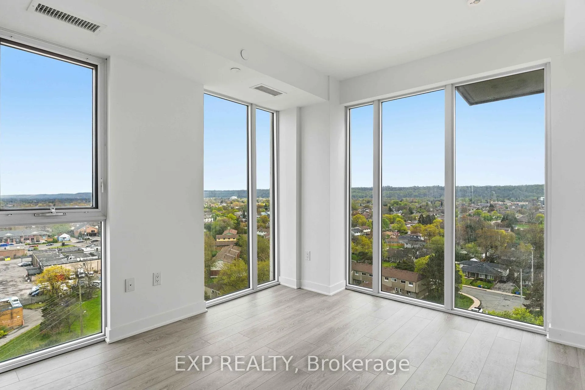 Photo 9 of Unit 1017, 2782 Barton Street E, Hamilton, Riverdale — HOMEH