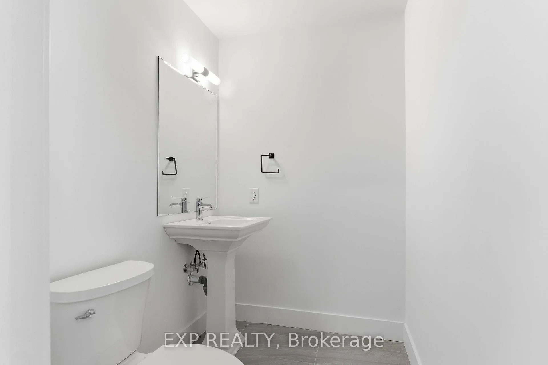 Photo 10 of Unit 1017, 2782 Barton Street E, Hamilton, Riverdale — HOMEH