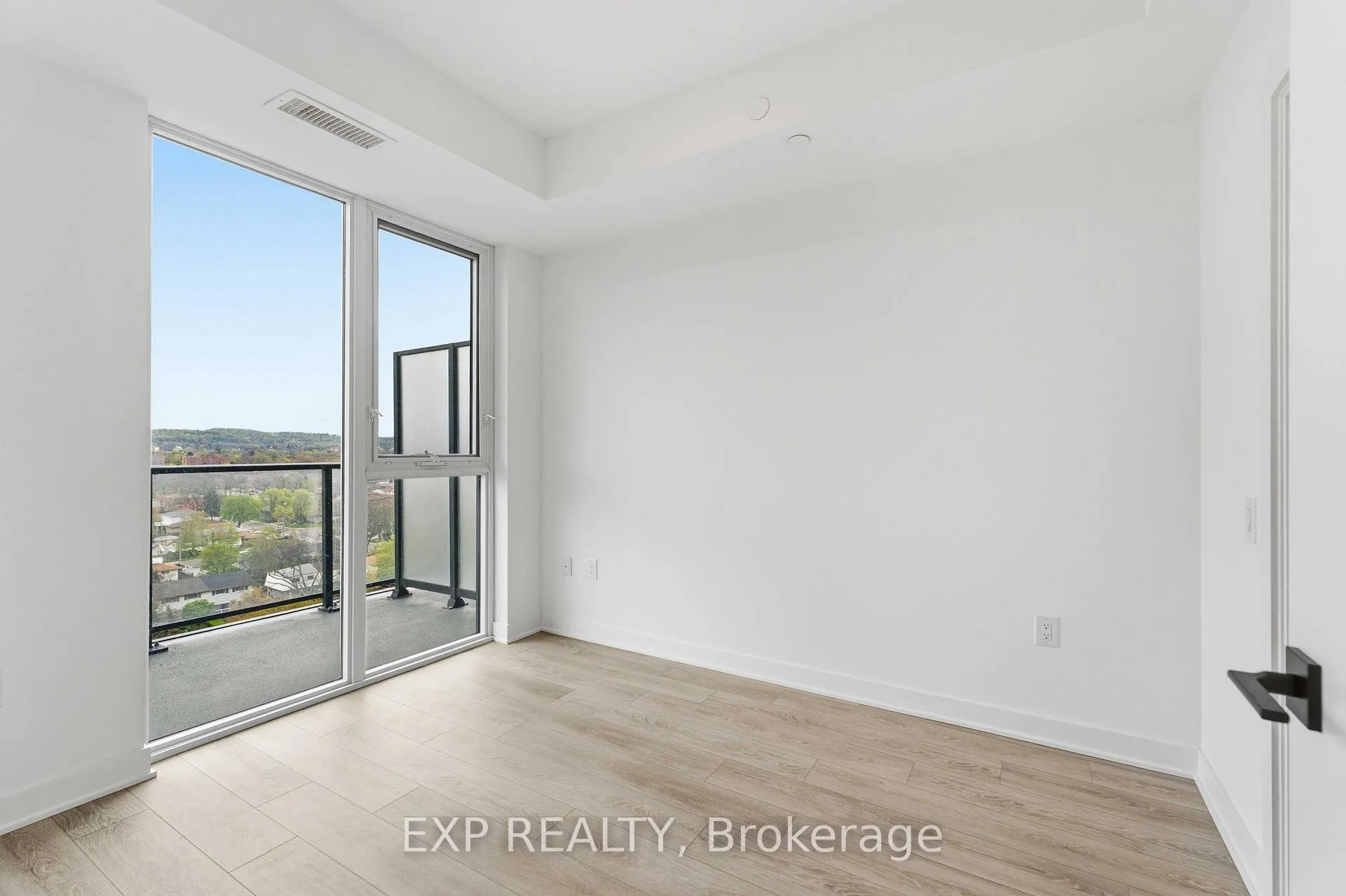 Photo 12 of Unit 1017, 2782 Barton Street E, Hamilton, Riverdale — HOMEH