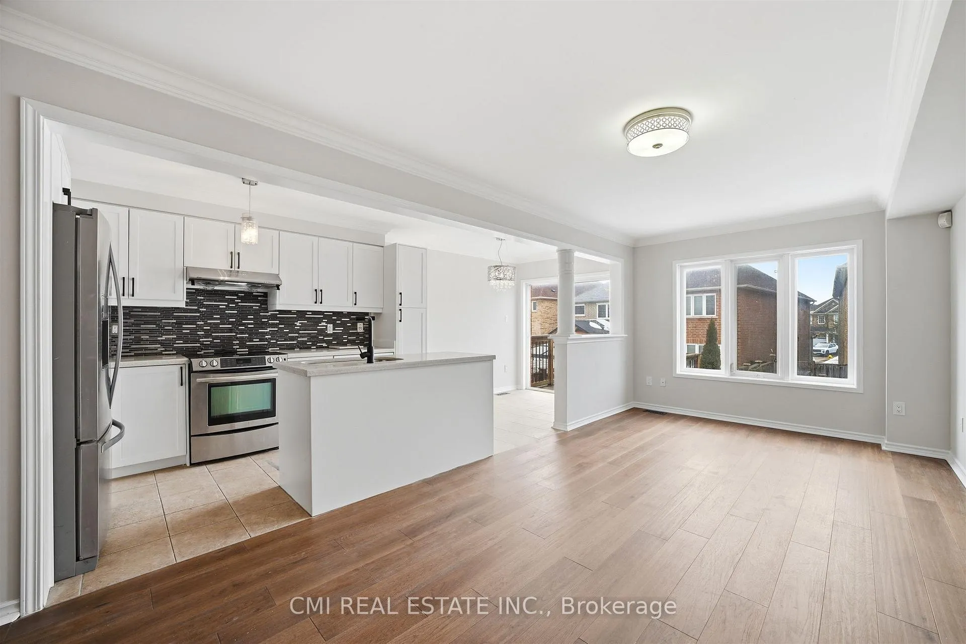 Photo 9 of 107 Venice Gate Drive, Vaughan, Vellore Village — HOMEH