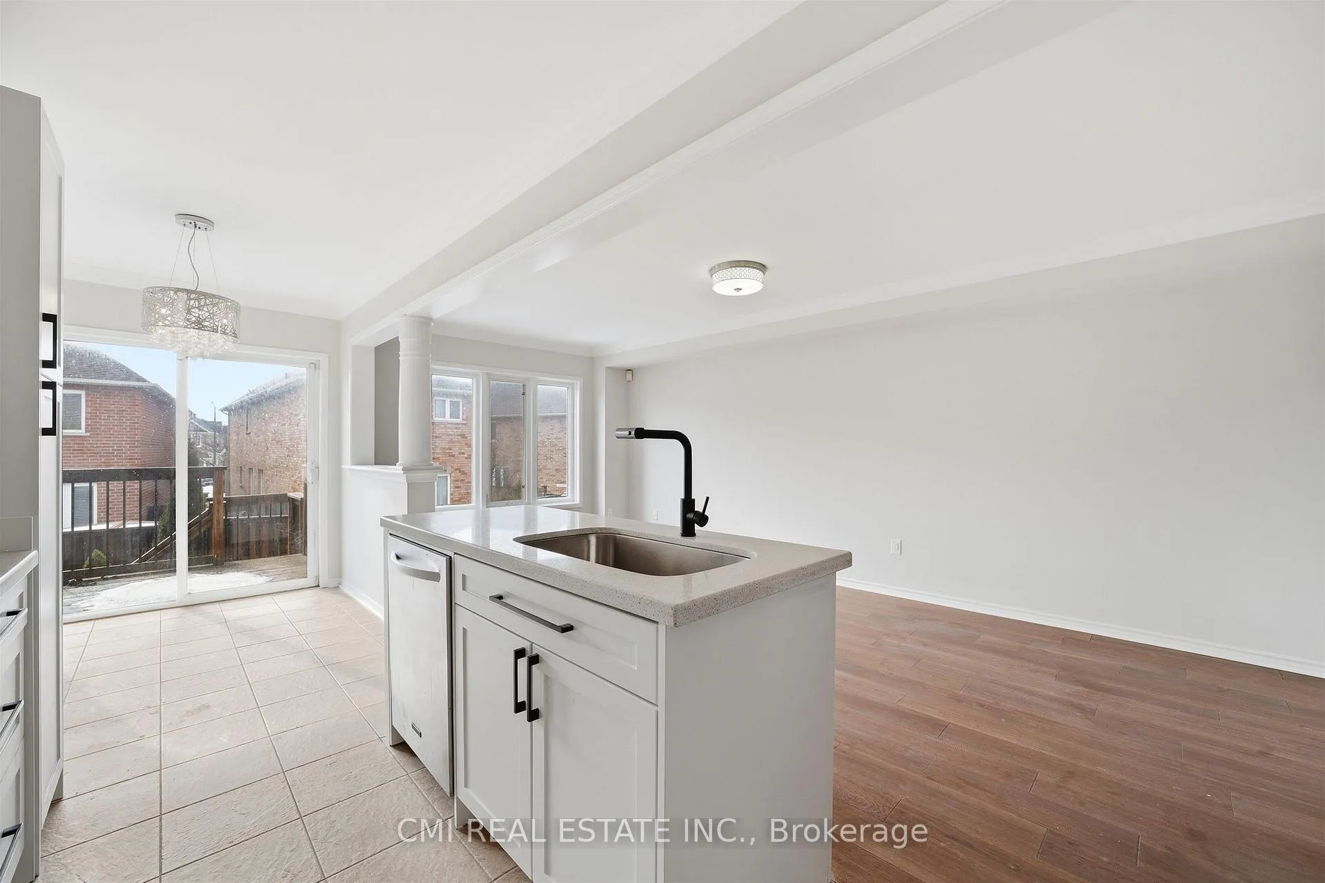 Photo 11 of 107 Venice Gate Drive, Vaughan, Vellore Village — HOMEH