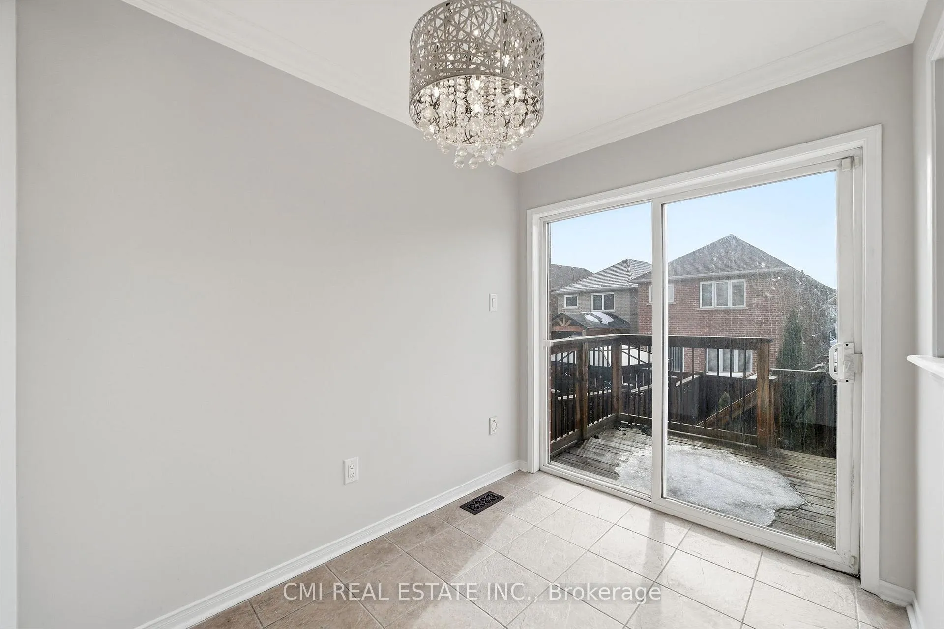 Photo 13 of 107 Venice Gate Drive, Vaughan, Vellore Village — HOMEH