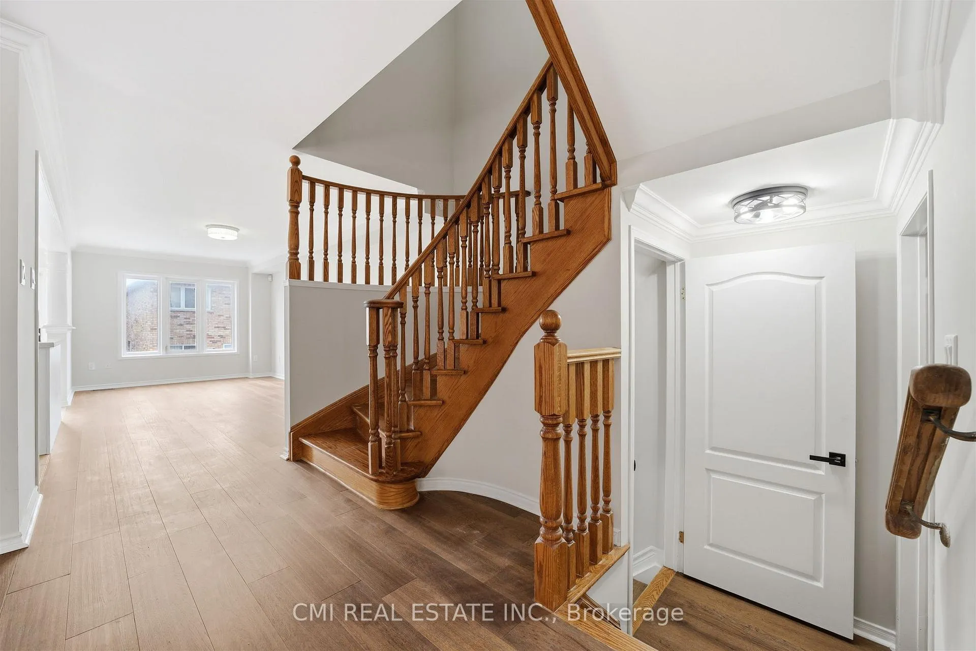 Photo 14 of 107 Venice Gate Drive, Vaughan, Vellore Village — HOMEH