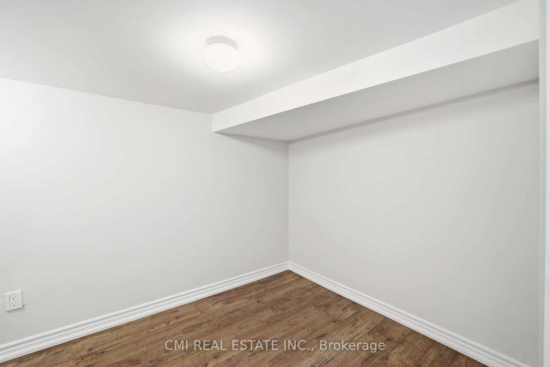 Photo 30 of 107 Venice Gate Drive, Vaughan, Vellore Village — HOMEH