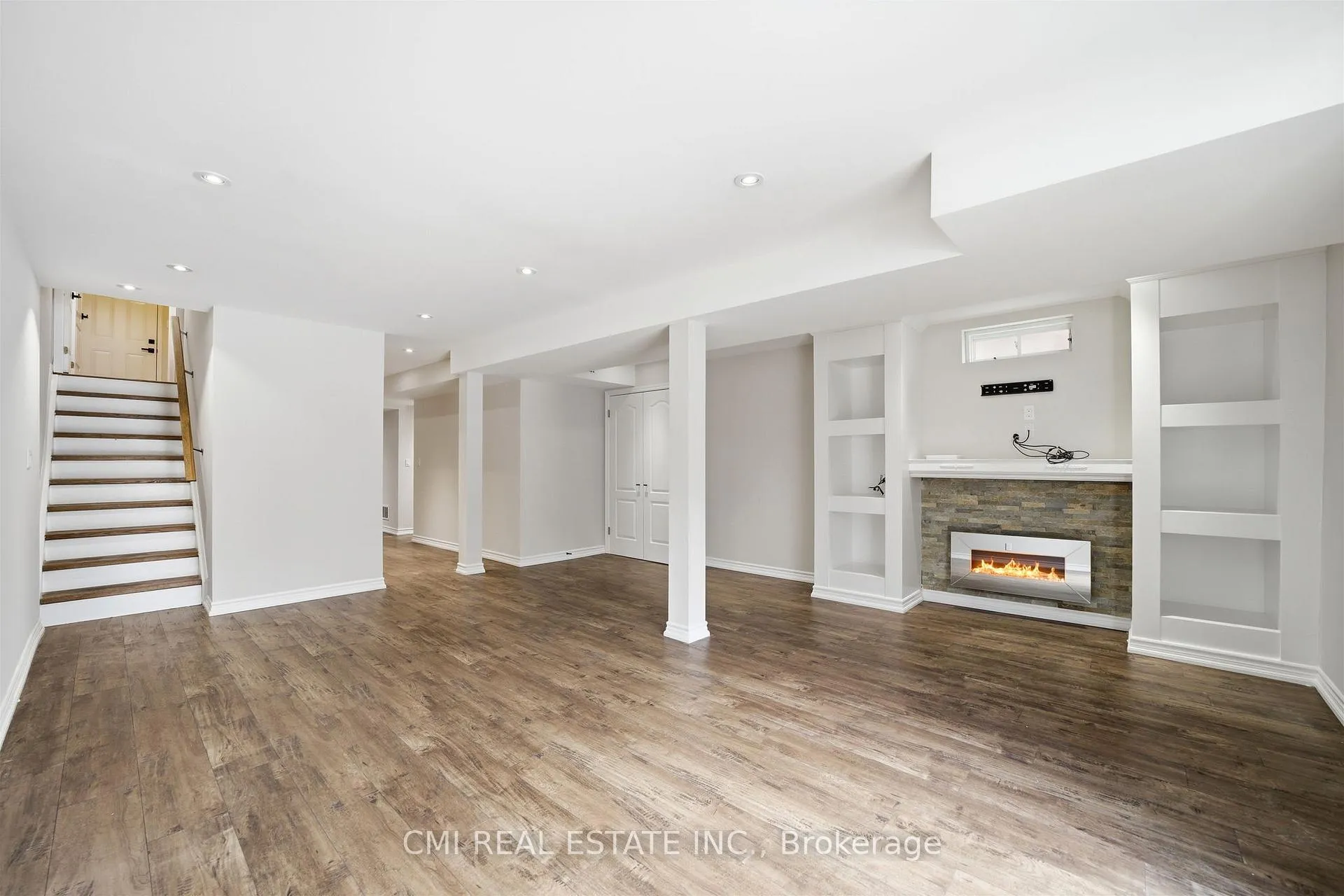 Photo 31 of 107 Venice Gate Drive, Vaughan, Vellore Village — HOMEH