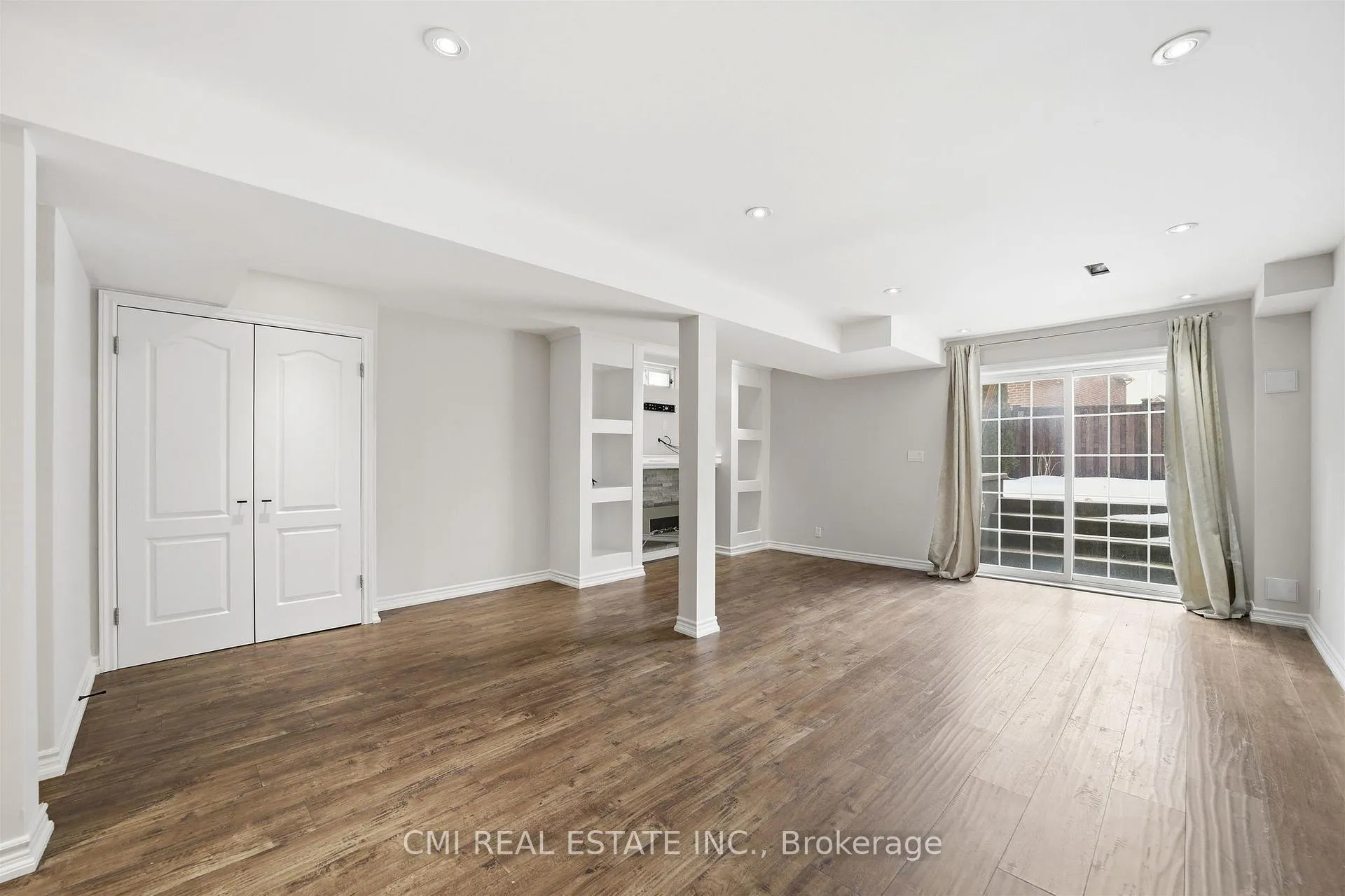 Photo 33 of 107 Venice Gate Drive, Vaughan, Vellore Village — HOMEH