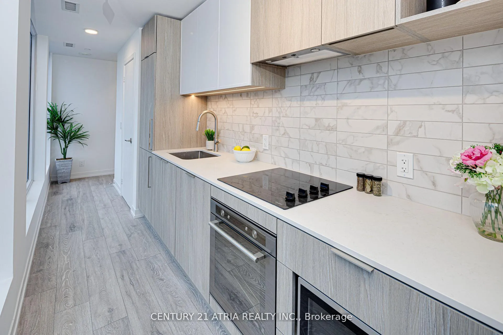 Photo 2 of Unit 1820, 2020 Bathurst Street, Toronto, Humewood-Cedarvale — HOMEH