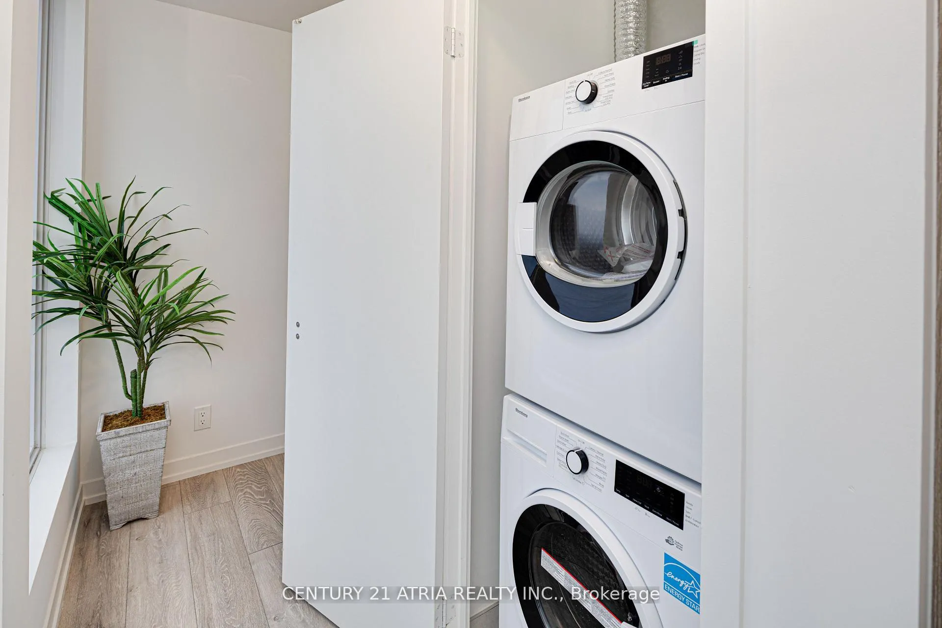 Photo 14 of Unit 1820, 2020 Bathurst Street, Toronto, Humewood-Cedarvale — HOMEH
