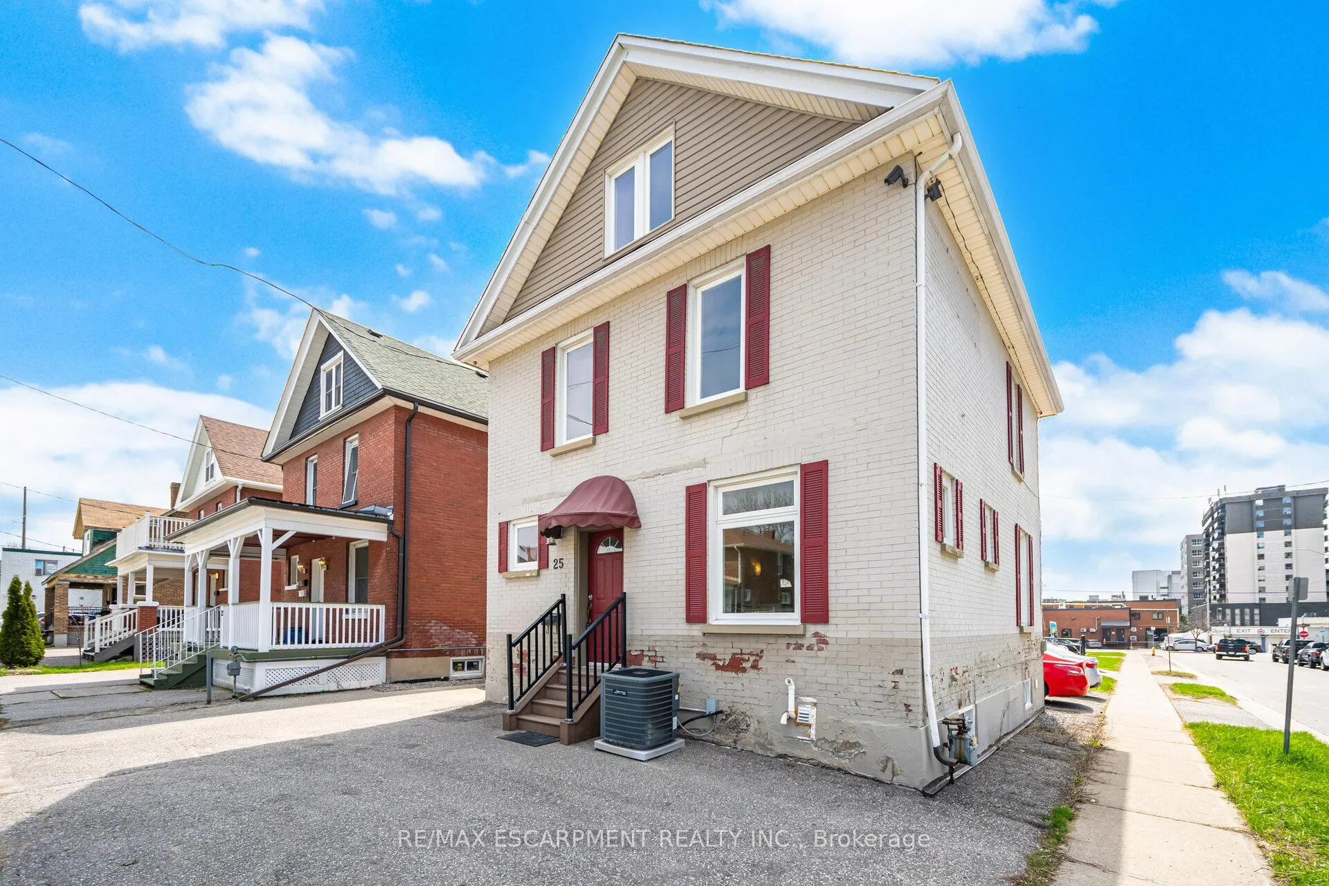 Photo 3 of 25 Colborne Street W, Oshawa, O'Neill — HOMEH