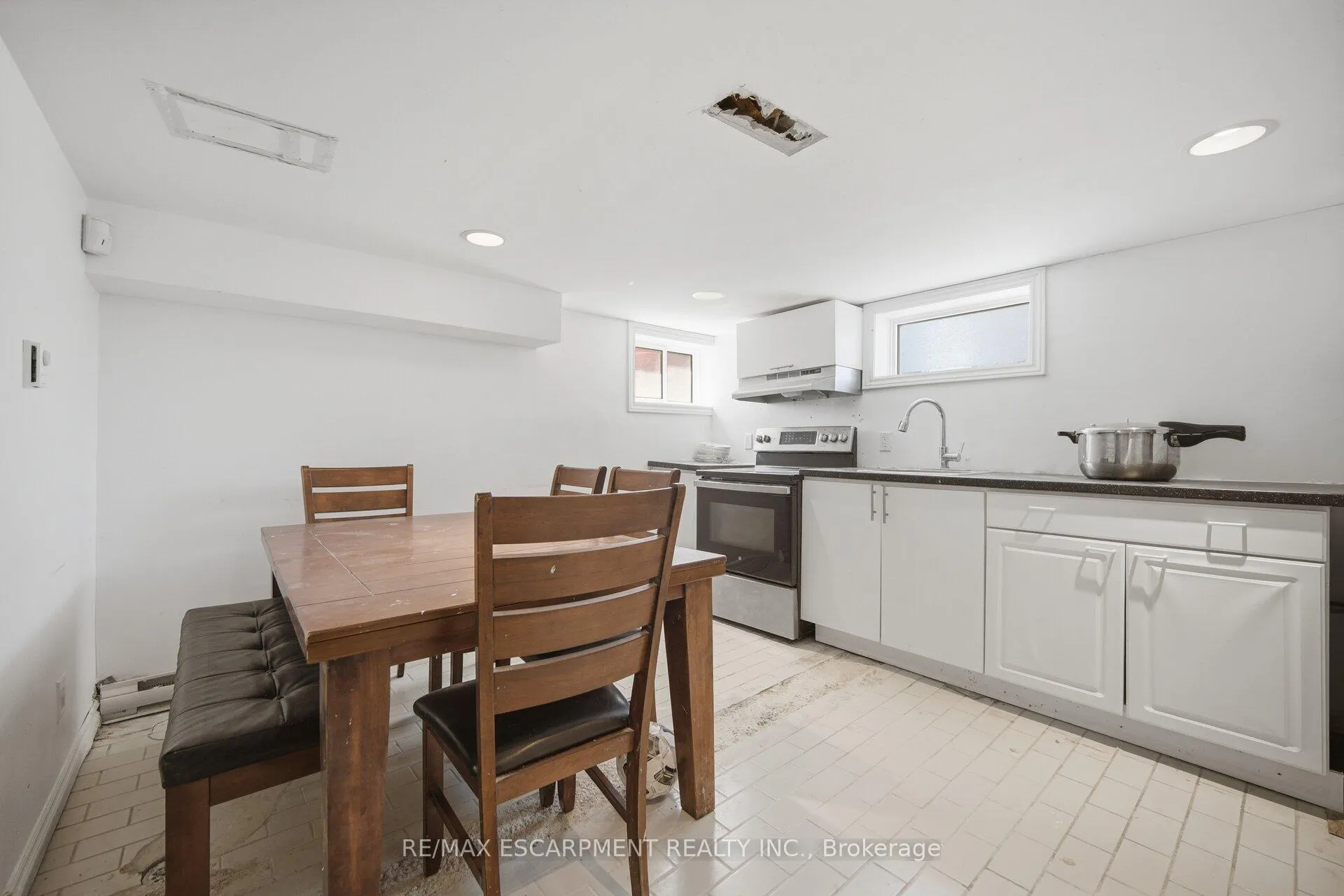 Photo 27 of 25 Colborne Street W, Oshawa, O'Neill — HOMEH