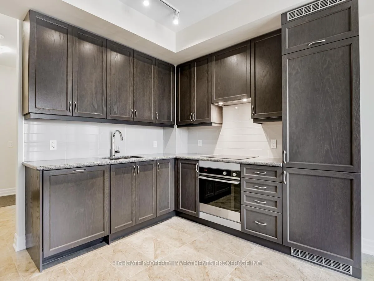 Photo 11 of Unit 501, 9085 Jane Street, Vaughan, Concord — HOMEH